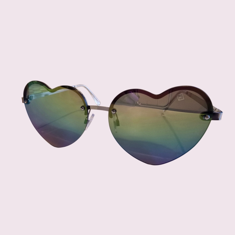 Heart-Shaped Black Sunglasses